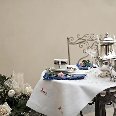 Bed and Breakfast Ca Alfieri Al 30 2*