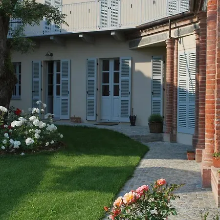 Ca Alfieri Al 30 Bed and Breakfast 2*