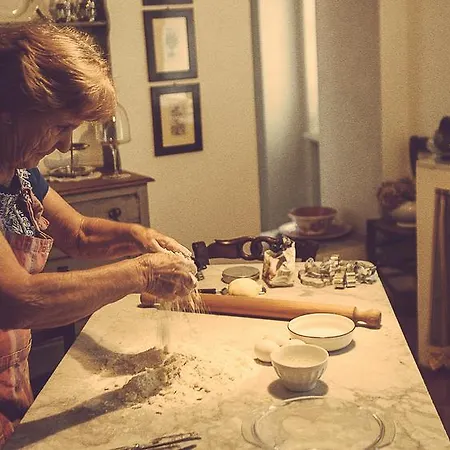 Bed and Breakfast Ca Alfieri Al 30